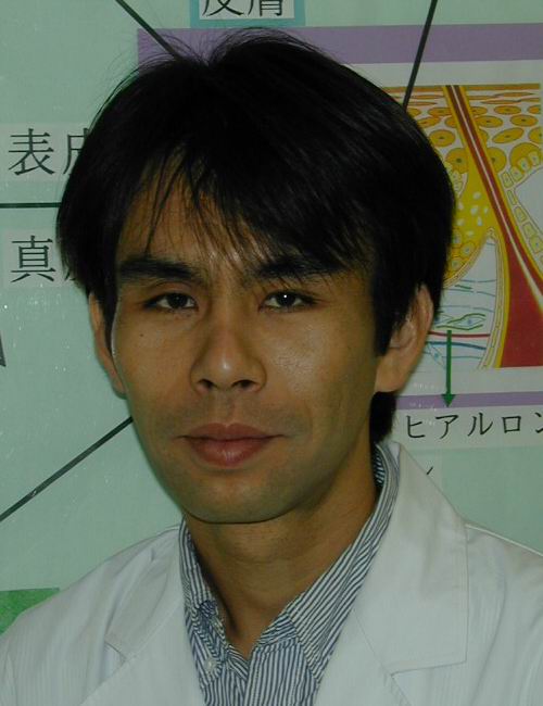   Sugiyama Yoshinori